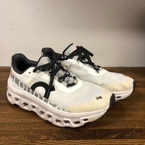 On Cloud Cloudmonster running shoe